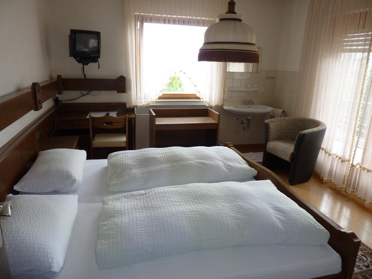 Hôtel Gast- Und Gastehaus Simon à Greifenstein Chambre photo