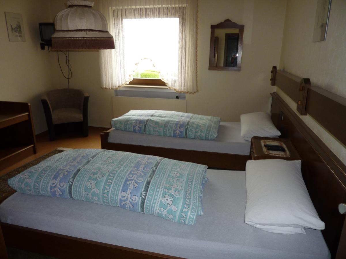 Hôtel Gast- Und Gastehaus Simon à Greifenstein Chambre photo